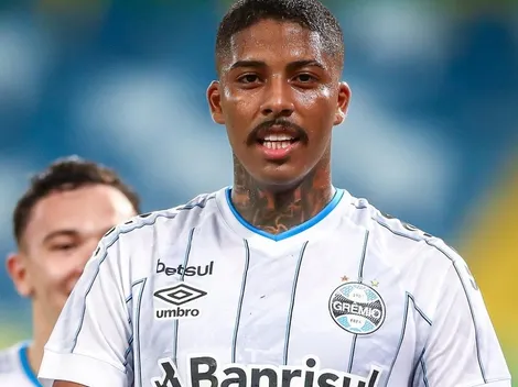 Renato rebate pergunta de jornalista sobre Jean Pyerre