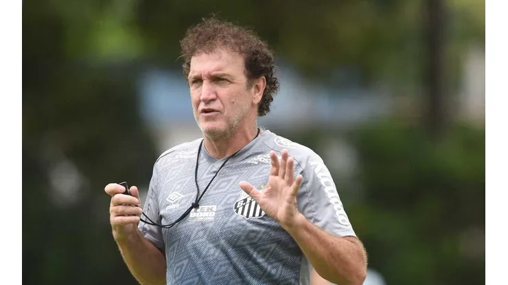 Cuca está prestigiado no Alvinegro Praiano — Foto: Ivan Storti/Santos FC