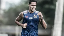 Roma e Benfica na disputa para tirar Veríssimo do Santos; zagueiro quer sair