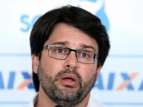 Bellintani age rápido e anuncia renovação de lateral-esquerdo até fevereiro