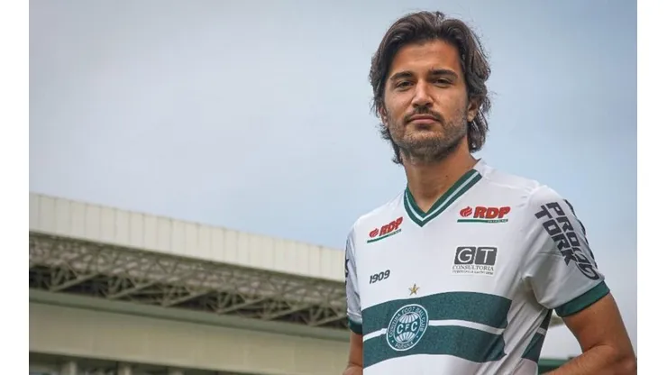 Mattheus Oliveira acredita em recuperação do Coritiba no Campeonato Brasileiro