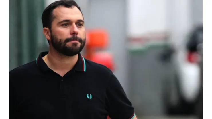 Bittencourt age rápido e anuncia novo treinador do Fluminense