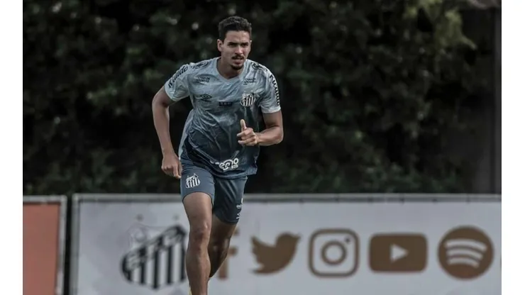 Veríssimo se irrita com Rollo e pede para não enfrentar o Grêmio