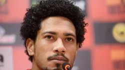 Afastado e silencioso, Hernane Brocador perdeu a titularidade no Sport