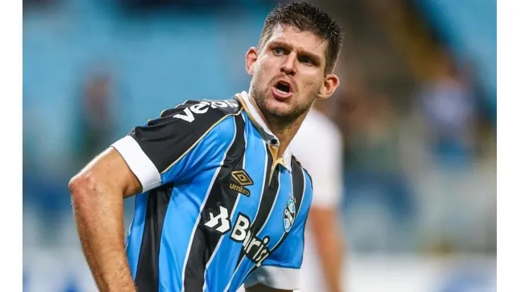 Kannemann e mais um: Renato define jogadores que serão poupados contra o Vasco