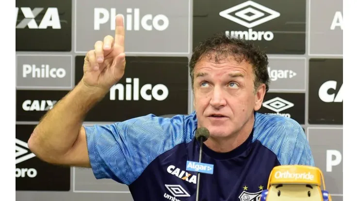 Cuca pode ter reforço de atacante para o duelo contra o Palmeiras