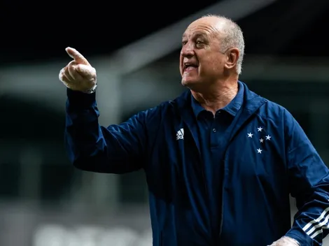 Sem espaço com Felipão, atacante recebe ofertas de times da Turquia e Coreia