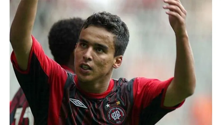 Autuori dá a diretriz para retorno de Jadson: “Muita calma, sem expectativas precoces”