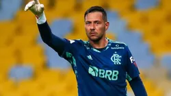 Landim define a situação de Diego ALves no Flamengo