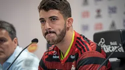 Elenco fecha com Ceni, mas Gustavo Henrique e Léo Pereira podem sair