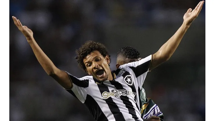 Arão teve boa passagem pelo Fogão - Foto: Vitor Silva/Botafogo.