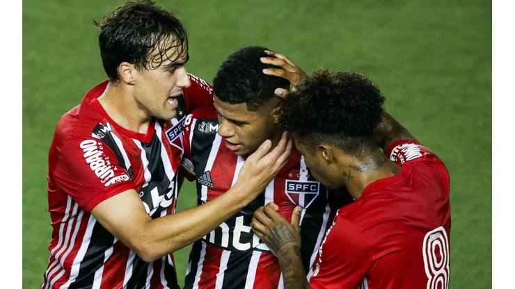 Diniz defende titular do São Paulo: "É um jogador completo"