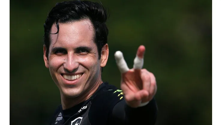 Vice do Botafogo alfineta Flamengo por história de Gatito: "Tumultuar ambiente"