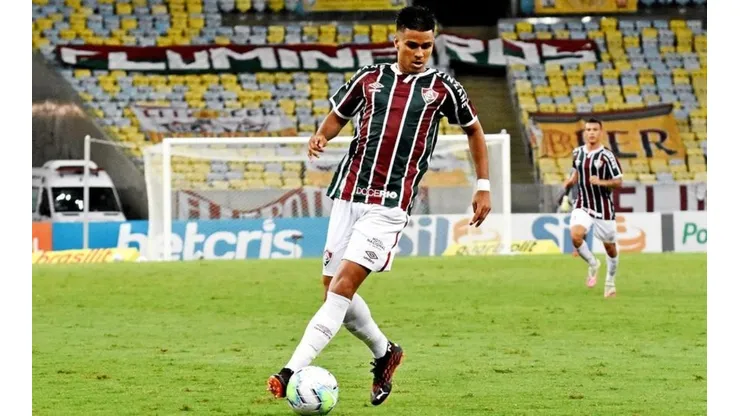 Após estreia, Nascimento busca mais oportunidades no time titular do Fluminense