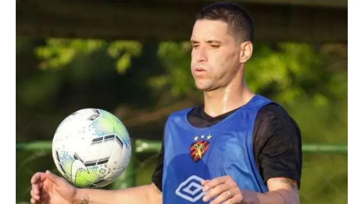 Thiago Neves ganha uma atenção especial. Divulgação/Sport