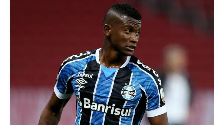 Presidente do Cruzeiro admite baixar valor de Orejuela e anima Grêmio: "Tem que ter desconto"