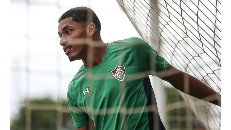 Mário Bittencourt atualiza situação de renovação de Marcos Paulo
