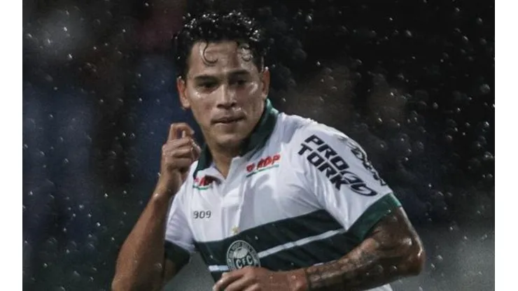 Giovanni Augusto é monitorado e pode virar baixa no Coritiba