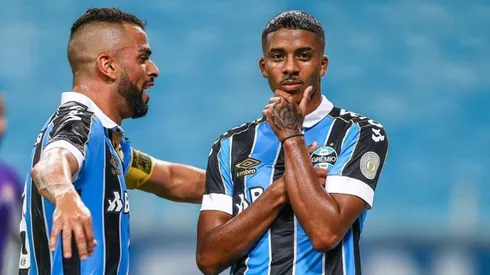 Jean Pyerre brinca com dobradinha com Renato: