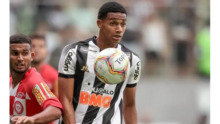Dylan cumpriu suspensão na última rodada - Foto: Bruno Cantini/Atlético.