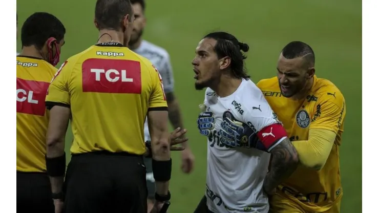 Gustavo Gómez vai a julgamento pelo STJD e possível gancho de 24 jogos já preocupa Palmeiras