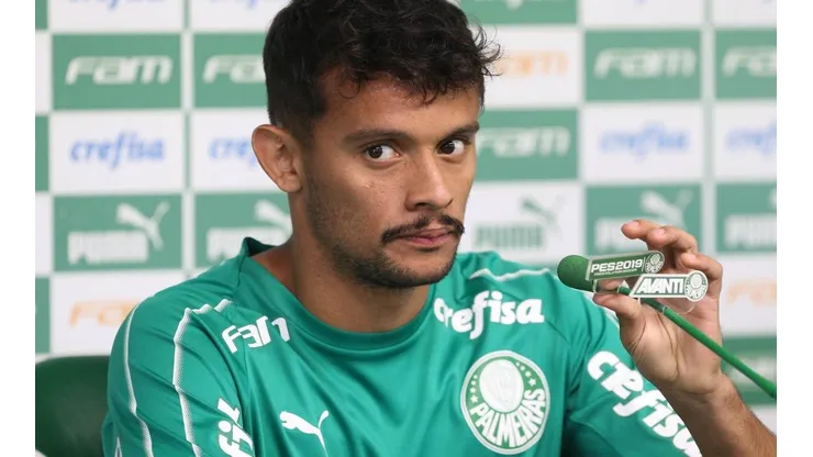 Scarpa vinha substituindo Viña na lateral do Verdão - Foto: Cesar Greco/Palmeiras.