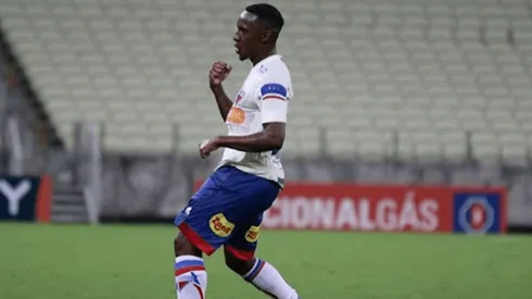 David e Yuri César são flagrados em noitada em boate