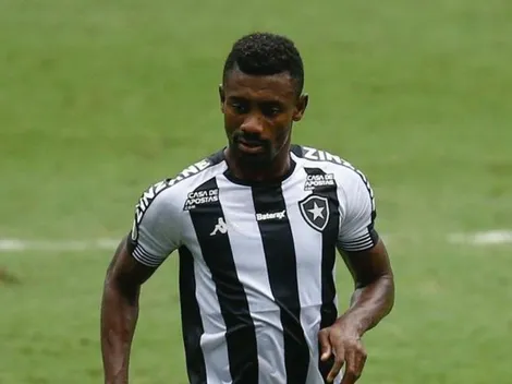 Torcida do Botafogo faz protesto em tom de ameaça contra jogadores