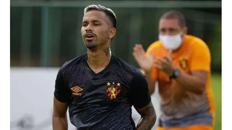 Marquinhos se revolta com momento vivido pelo Sport