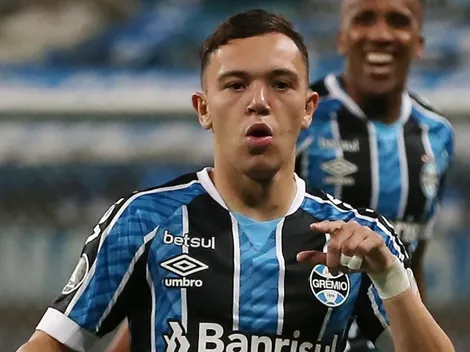 Pepê cutuca torcedor do Grêmio na web: "Torcedor de fases?"