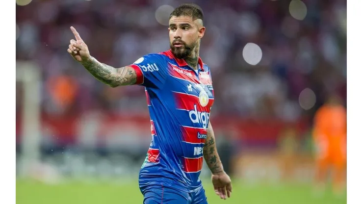 Sem acerto com Quintero, Flamengo mostra interesse em zagueiro do West Ham-ING
