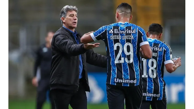 Diego Souza exaltou o trabalho do comandante - Foto: Lucas Uevbel/Grêmio.