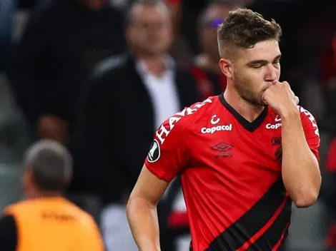 Bissoli acirra disputa com Kayzer e Walter no Athletico: "Crescendo bastante", destaca Autuori