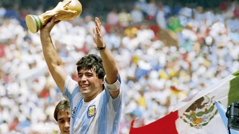 Veja 10 gols incríveis da carreira de Diego Maradona