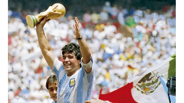 Veja 10 gols incríveis da carreira de Diego Maradona