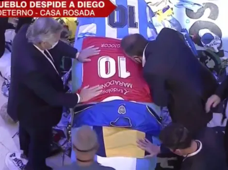 Vídeo: o presidente da Argentina, Alberto Fernández, presenteou Maradona com uma camisa do clube Argentinos Juniors