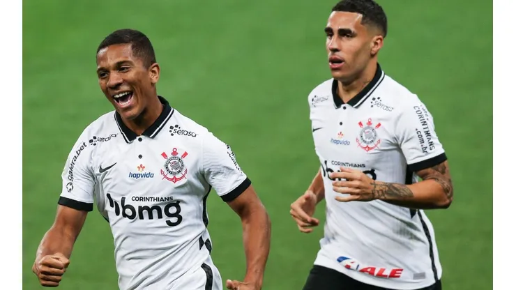 Coritiba e Corinthians se enfrentam nesta quarta-feira, às 21h30, no Couto Pereira, pelo Campeonato Brasileiro 2020 - (Getty Images)