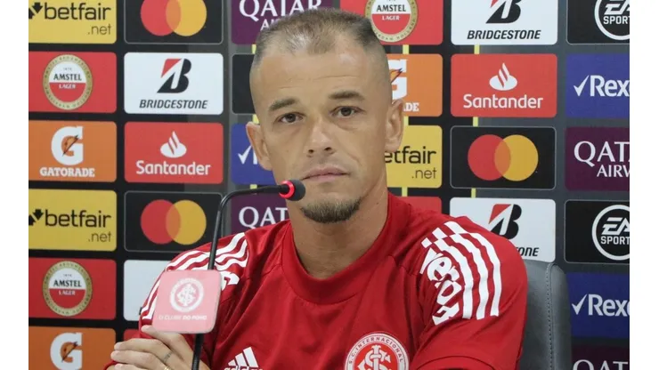 D'Ale deve defender tricampeão da Libertadores em 2021