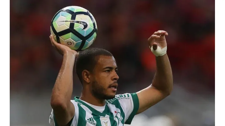Torcida do Palmeiras se preocupa com possível escalação de Mayke no time titular