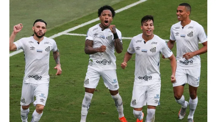 LDU e Santos se enfrentam nesta terça-feira, às 19h15, no estádio Casa Blanca, em Quito, no Equador - (Getty Images)