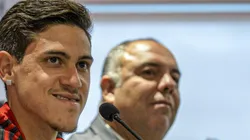 Pedro durante apresentação no Mengão — Foto: Marcelo Cortes / Flamengo