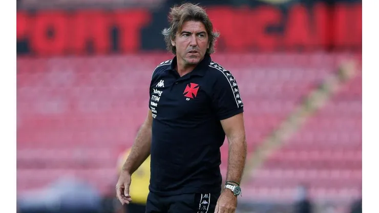Sá Pinto pode dar oportunidades para os jovens da base - Foto: Rafael Ribeiro/Vasco.