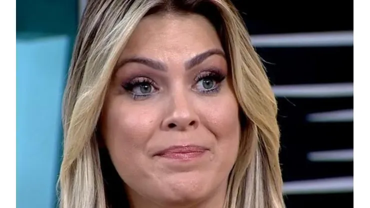 Renata pede para que seguidores peguem leve e gremistas não perdoam