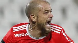 D'Ale anuncia despedida do Inter e cutuca diretoria: "A saída de Coudet foi ruim para o grupo”