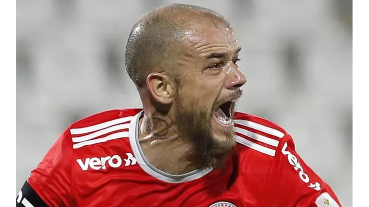 D'Ale anuncia despedida do Inter e cutuca diretoria: "A saída de Coudet foi ruim para o grupo”
