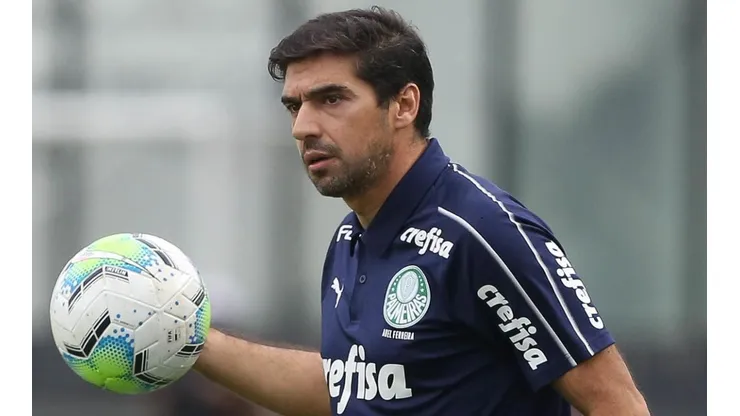 Abel Ferreira 'absolve' Ramires após derrota