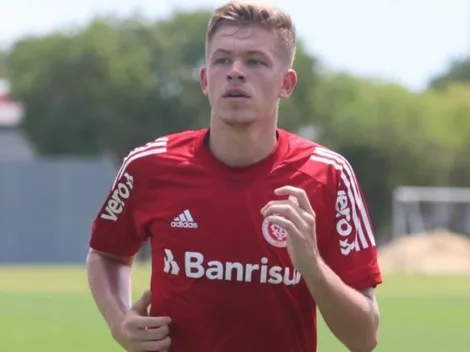 Fuchs 'se intromete' em protesto no Inter e discute com torcedor