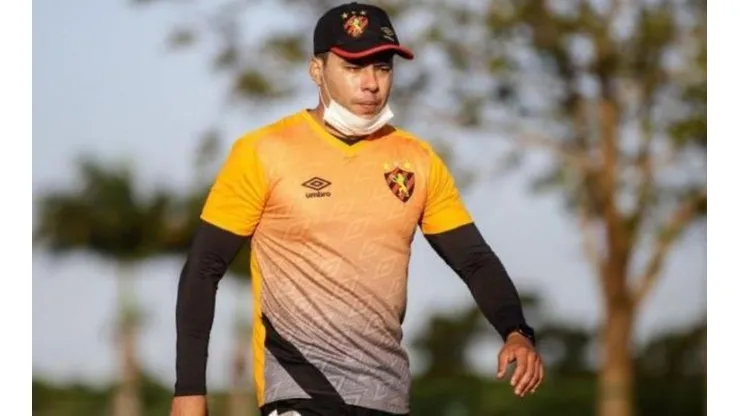 Jair pediu a renovação do zagueiro.Divulgação