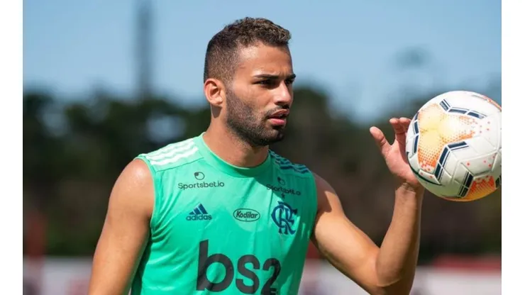 Thiago Maia passará por cirurgia; médico do Flamengo detalha “lesão complexa e grave”