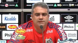 Rollo concedeu entrevista coletiva hoje — Foto: Reprodução/Youtube/Canal Santos F.C.